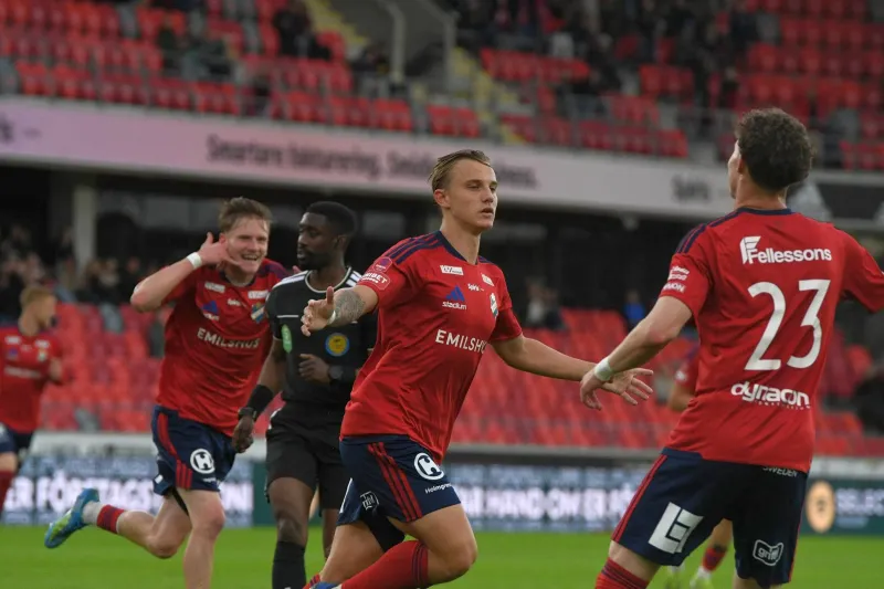 Fantastisk första halvlek i derbysegern