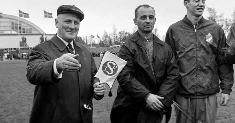 Från Kvarnhagen till Fotbollens Finrum – Östers IF:s BLYGSAMMA START